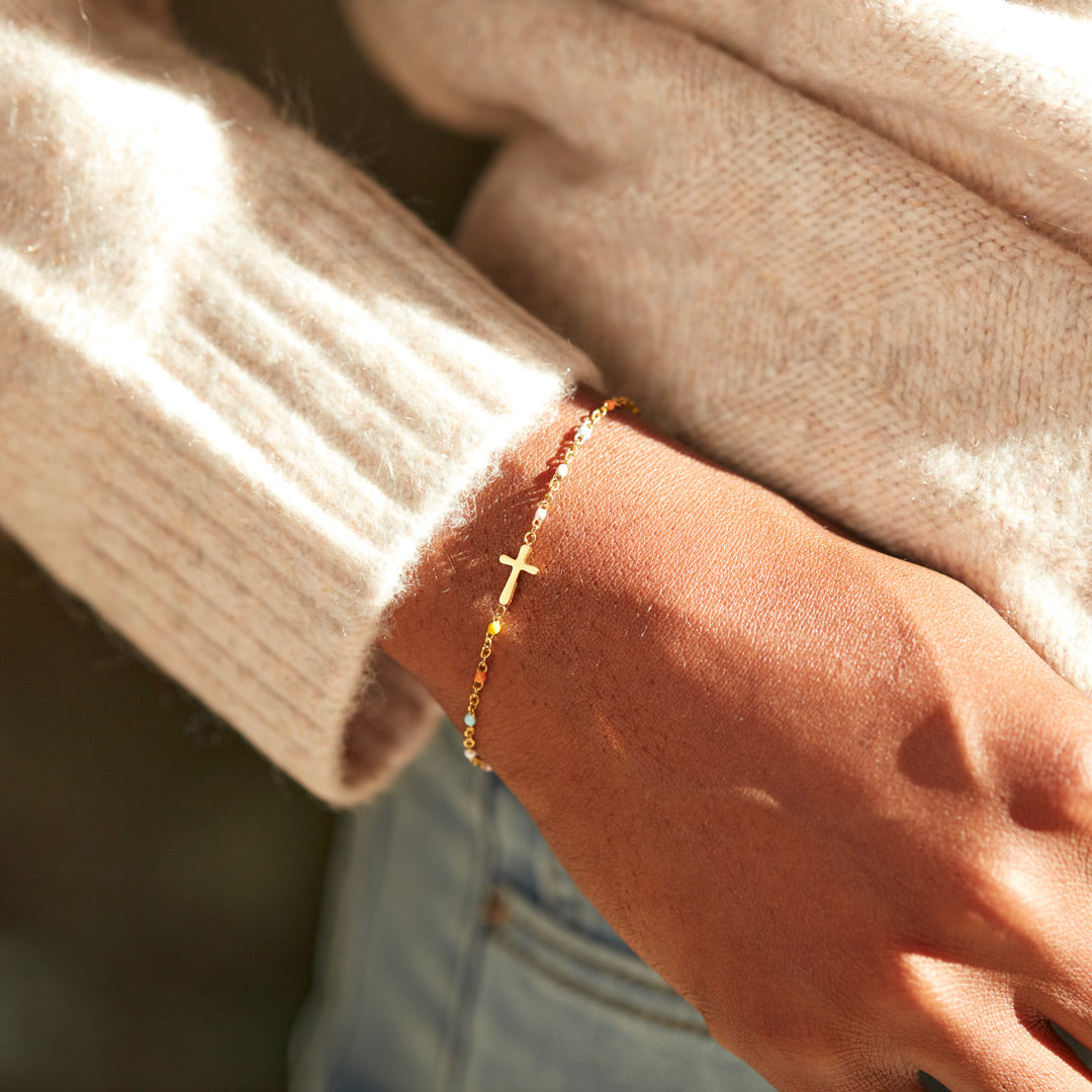 My Small Circle Of Female Friends Cross Bracelet